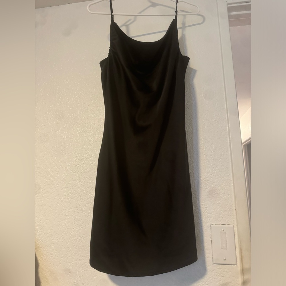 Forever21 MIDI Black Silk Dress Size Lrge
